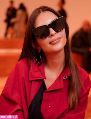 Emily Ratajkowski [ emily-ratajkowski ] - Enjoy life with me❣️💕