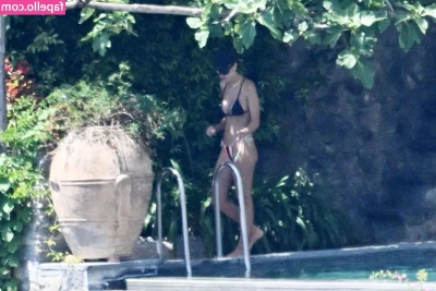 Emily Ratajkowski [ emily-ratajkowski ] - I’m always looking for feedback. I really appreciate you all, and