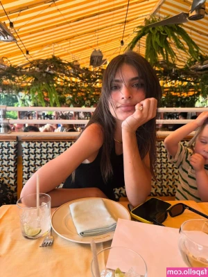 Emily Ratajkowski [ emily-ratajkowski ] - Very sorry for the lack of updates, in the middle of a rough breakup