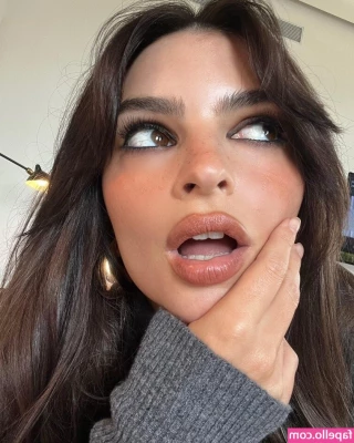 Emily Ratajkowski [ emily-ratajkowski ] - New set  who wants it part 2