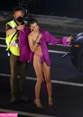 Emily Ratajkowski [ emily-ratajkowski ] - Shower night