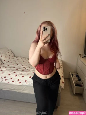 alexsandraxoxo - Happy Hump Day!! Everyone who is subscribed at the VIP level check