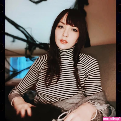 Pale Snow White [ pale-snow-white ] - Let's do no mask live stream This Saturday! 🤫🤫🤫