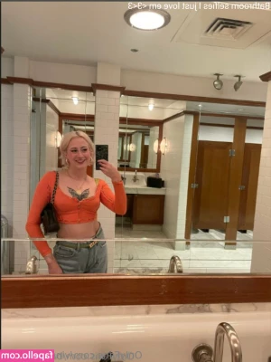 vinnyballerina - Good morning ☺️  Would you enjoy waking up next to me? X