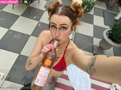 vinnyballerina - What colour would you call this lingerie set?