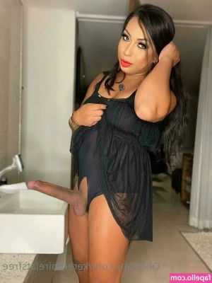 kerenmirelatsfree - just for my fans new pics  amp  vids of me hanging with a hot dl guy