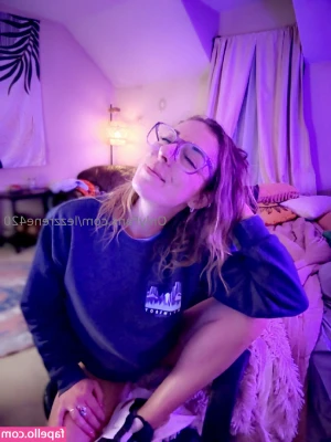 lezzrene420 - Cum on my tits?!
