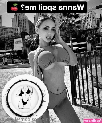 elissa_a [ elissa-a ] - Free nipples