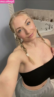 EmSportsTakes - Spending the weekend doing custom content, message me with yours. 💋