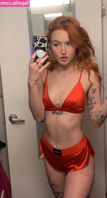 Indoor_wilding [ indoor-wilding ] - Have I got your attention now babe, Would you rather cum on my ass or