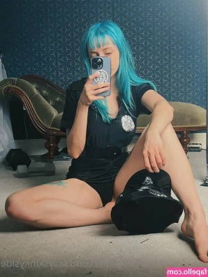 sallyskinkyside - Undressed and ready for breeding 😈💕
