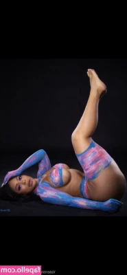 Valentina Ferraz [ valentina-ferraz ] - Look how they're gonna leave my ass when I get rich 😚😇