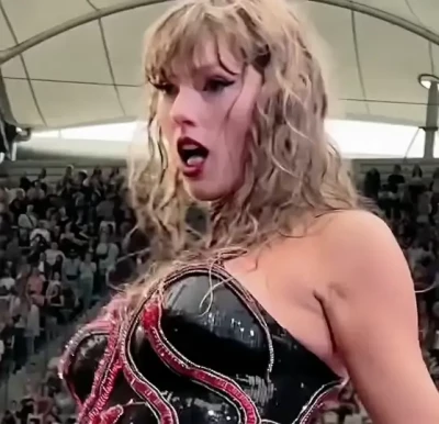 Taylor Swift [ taylor-swift ] - You can see even better views than this if you message me!