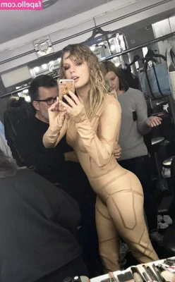 Taylor Swift [ taylor-swift ] - Mañana en vivo