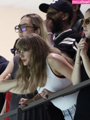 Taylor Swift [ taylor-swift ] - It's so hot here, I need a midday shower 🔥 Will you come watch me