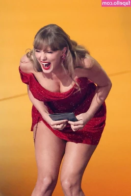 Taylor Swift [ taylor-swift ] - I just had to wiggle out if these pantyhose for you part 1