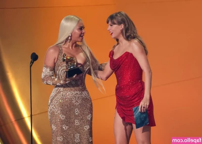 Taylor Swift [ taylor-swift ] - What would you do to this bid Cuban ass papi ? Send me a message and part 1