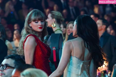 Taylor Swift [ taylor-swift ] - Feeling lucky today