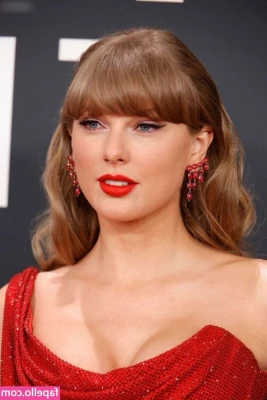 Taylor Swift [ taylor-swift ] - What s A Better Way To Start The Weekend