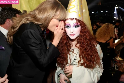 Taylor Swift [ taylor-swift ] - he nutted SOOO DEEEEP       does my ass look a little more fat to you