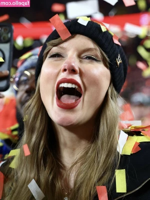 Taylor Swift [ taylor-swift ] - Have a good day baby