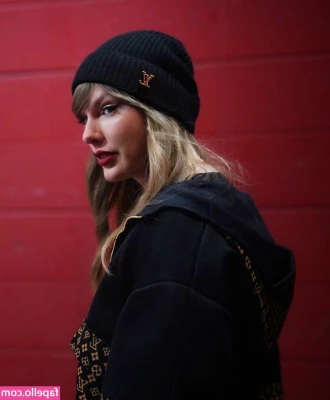 Taylor Swift [ taylor-swift ] - What s happened baby  Guess what