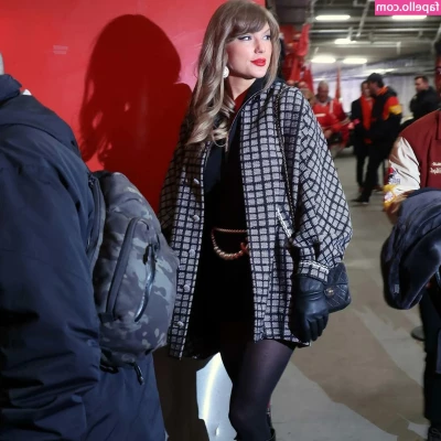 Taylor Swift [ taylor-swift ] - My nipples are just perfect to pull and bite on  aren t they part 1