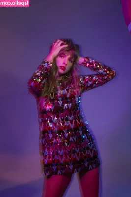 Taylor Swift [ taylor-swift ] - Let me tell you  being a bartender in January SUCKS  as everyone has