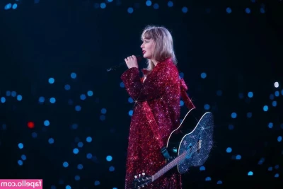 Taylor Swift [ taylor-swift ] - got my toes done