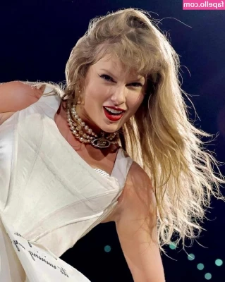 Taylor Swift [ taylor-swift ] - See I can be nice  a relaxed bed time video after my friends visit 