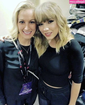 Taylor Swift [ taylor-swift ] - Smile to start a day. 用微笑展開一天吧 part 1