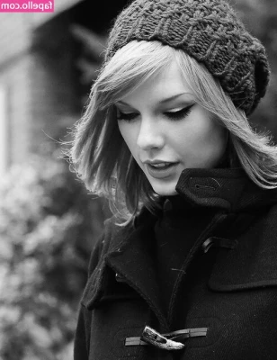 Taylor Swift [ taylor-swift ] - Check your DMs and cum with me 🥰💕