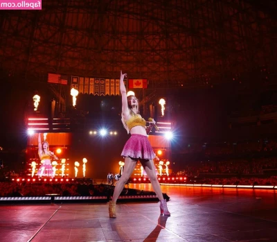 Taylor Swift [ taylor-swift ] - Goddess of your dreams  Or   something else