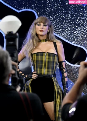 Taylor Swift [ taylor-swift ] - Nalgas hechas a mano