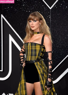 Taylor Swift [ taylor-swift ] - Enjoy the view
