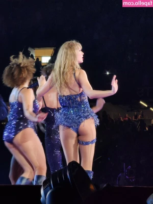 Taylor Swift [ taylor-swift ] - I got so horny teasing with my dildo  My biggest dildo is best  I part 1