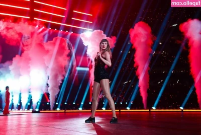 Taylor Swift [ taylor-swift ] - new pedi