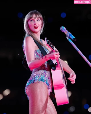 Taylor Swift [ taylor-swift ] - I do as daddy says or
