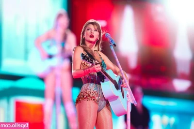 Taylor Swift [ taylor-swift ] - wet spot