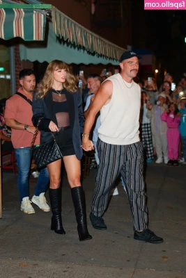 Taylor Swift [ taylor-swift ] - Photo dump part 1