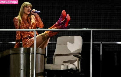 Taylor Swift [ taylor-swift ] - Whoops