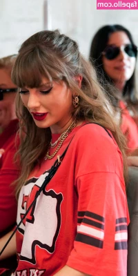 Taylor Swift [ taylor-swift ] - how many spanks do you think i deserve part 1