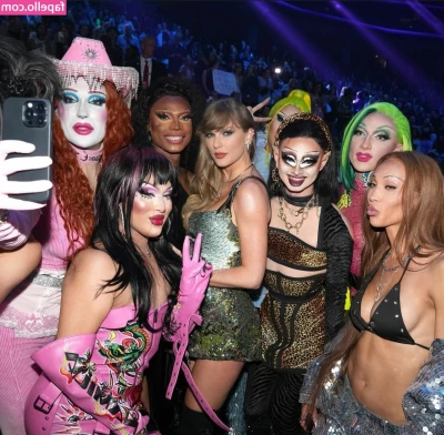 Taylor Swift [ taylor-swift ] - Lick my boots. part 2