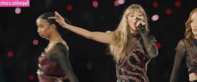 Taylor Swift [ taylor-swift ] - Need to re dye my hair thinking of dying it black sometime next year