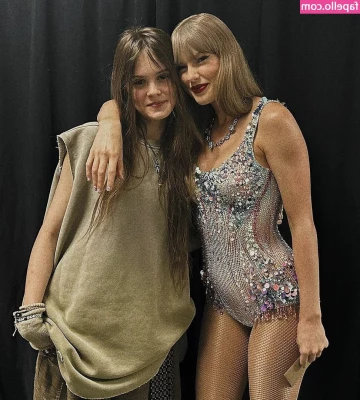 Taylor Swift [ taylor-swift ] - https onlyfans com 18380533 aeemariexx  All FREE