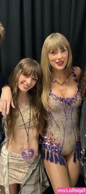 Taylor Swift [ taylor-swift ] - Tomando um banho