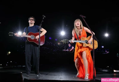 Taylor Swift [ taylor-swift ] - Who wants to get VIP access to what we are going to be doing in