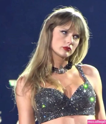 Taylor Swift [ taylor-swift ] - Quisiera tenerte encima de mi