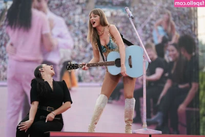 Taylor Swift [ taylor-swift ] - So hot today   Lemme lick ya ice and cream