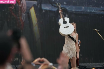 Taylor Swift [ taylor-swift ] - don't be shy xx